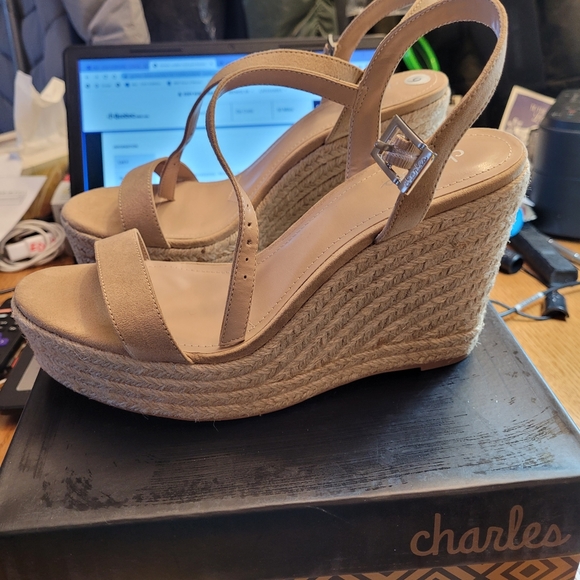 Ladies wedge Sandals - Picture 6 of 10